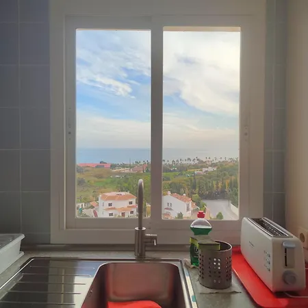 Vista Al Mar 아파트